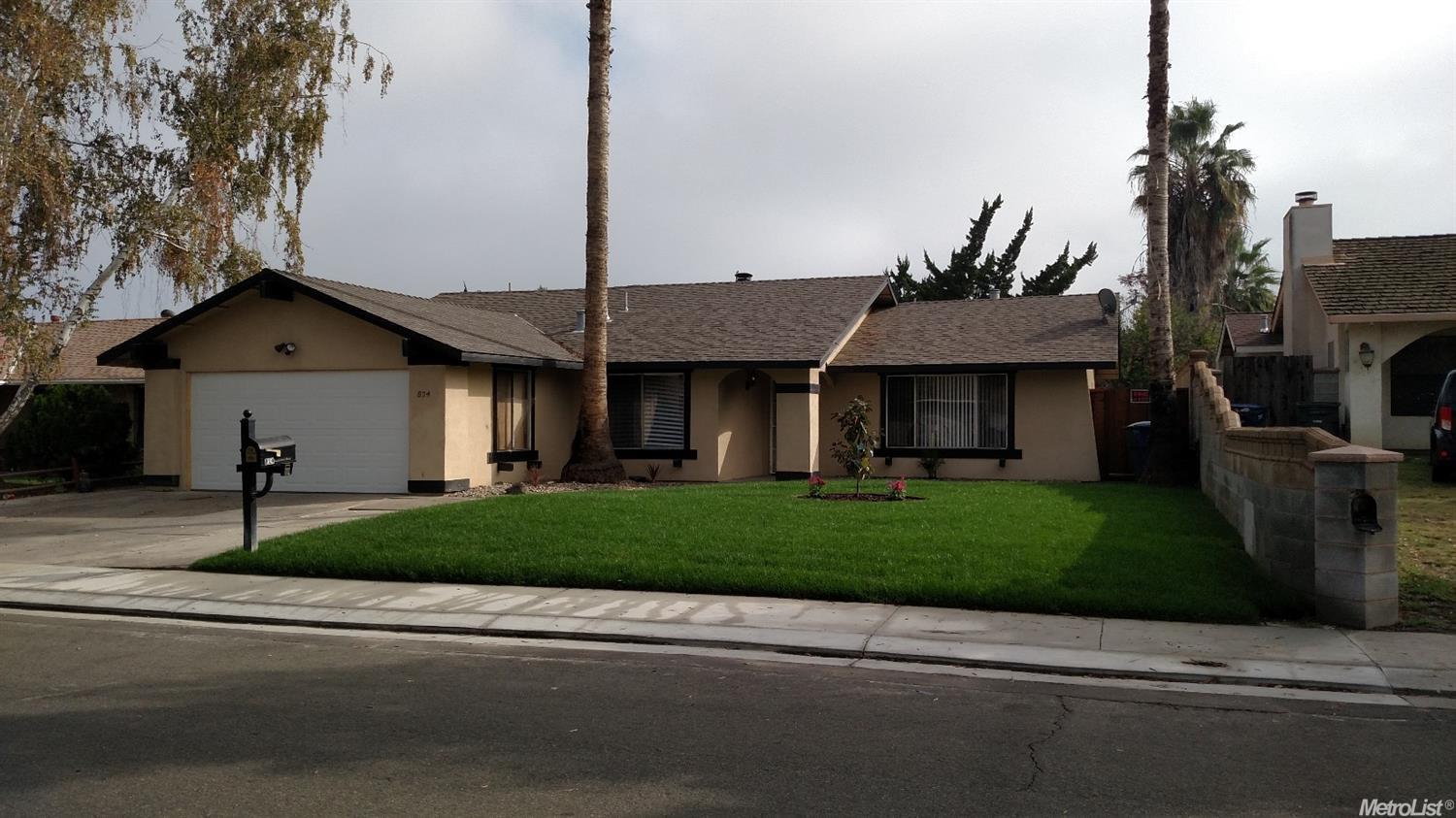 824 Cadillac Dr, Modesto, CA 95351 photo 2