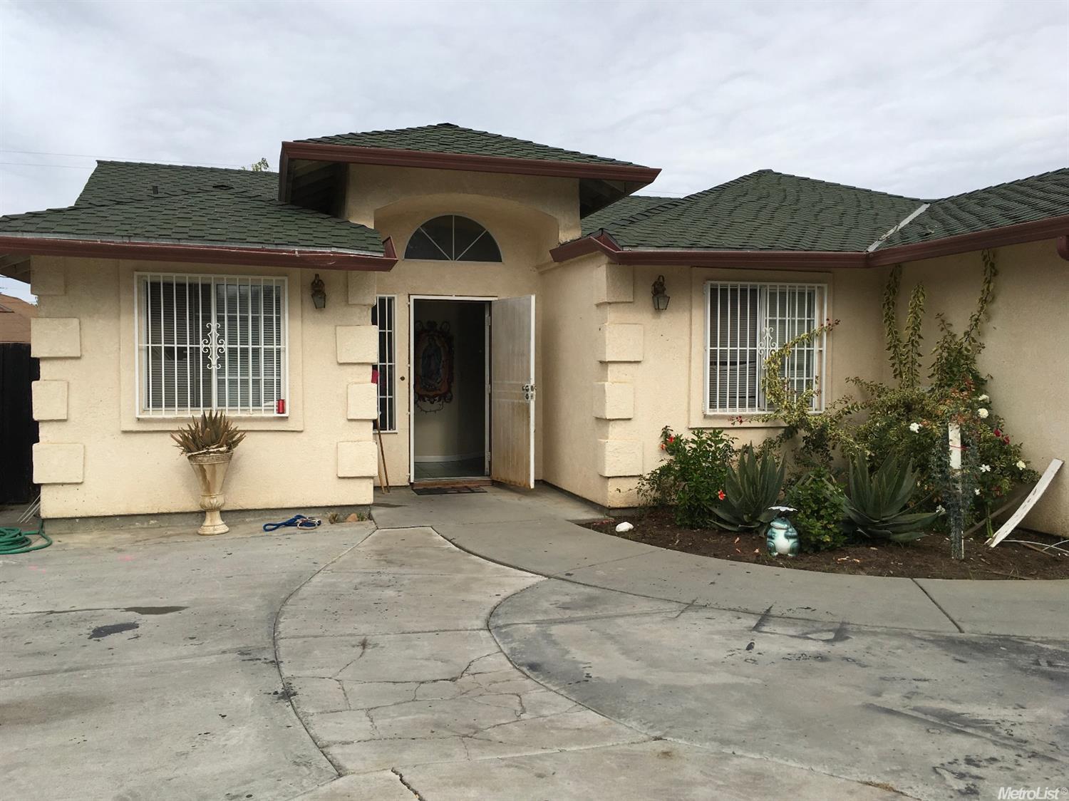 1327 Nadine Ave, Modesto, CA 95351 photo 1