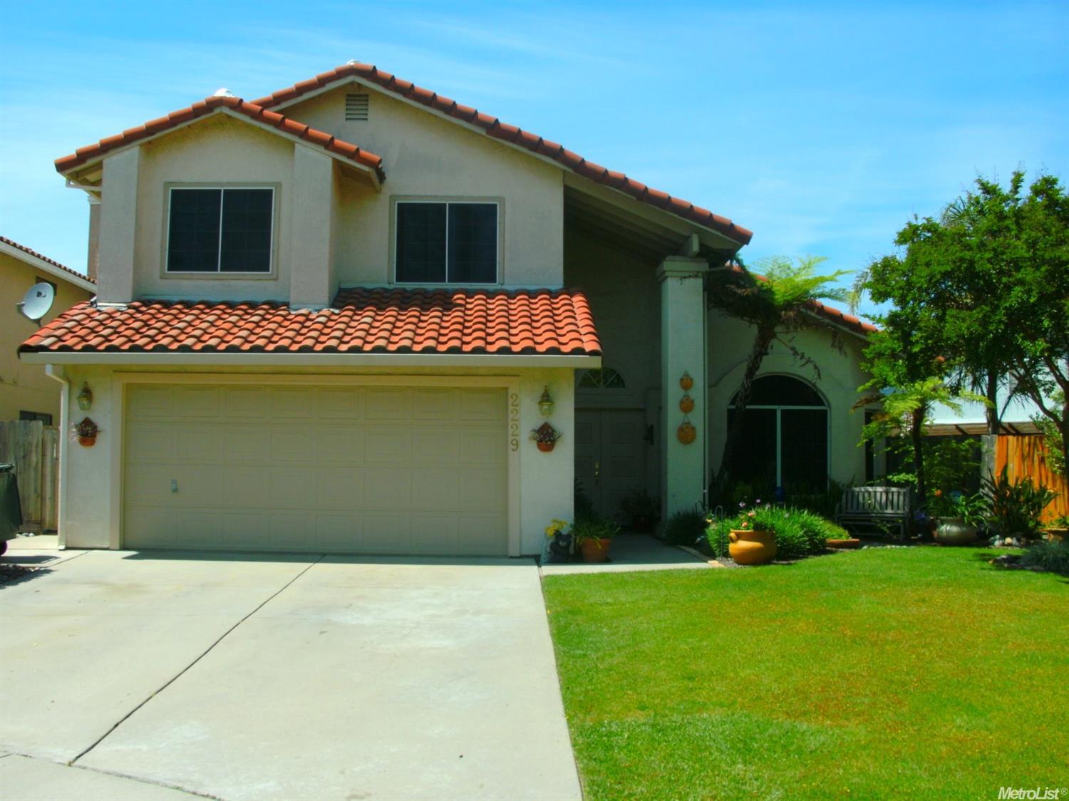 2229 W Manitoba Ct, Modesto, CA 95356 photo 1