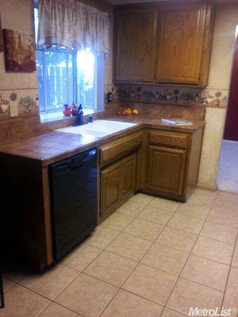 2229 W Manitoba Ct, Modesto, CA 95356 photo 8