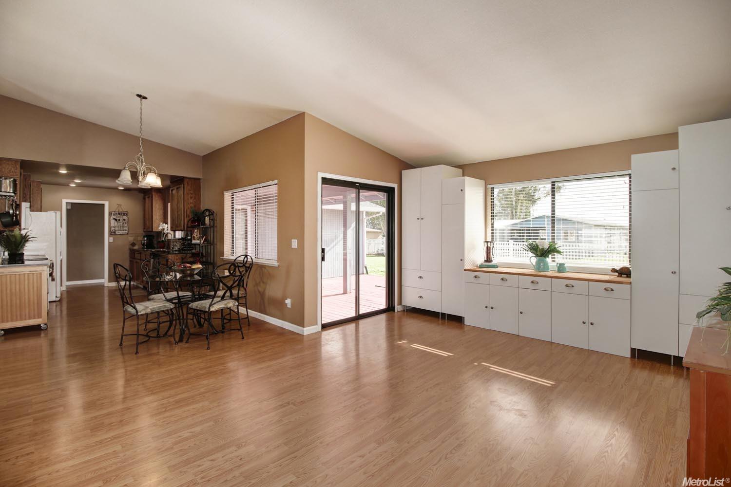 10501 Lowell St, Elverta, CA 95626 photo 9