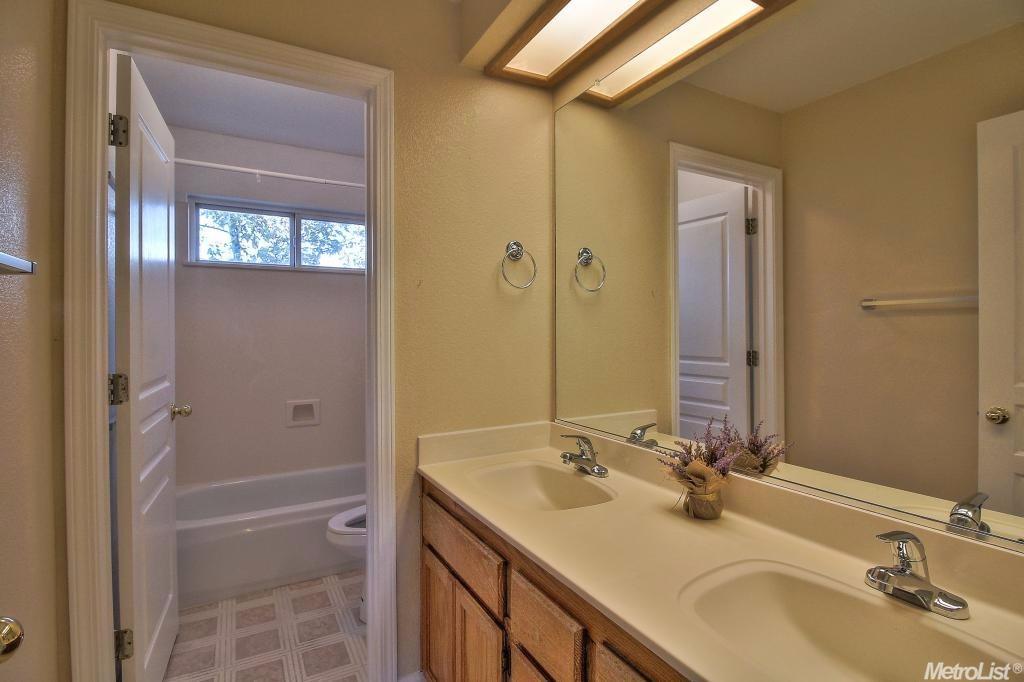 1367 Via Colonna Ter, Davis, CA 95618 photo 24
