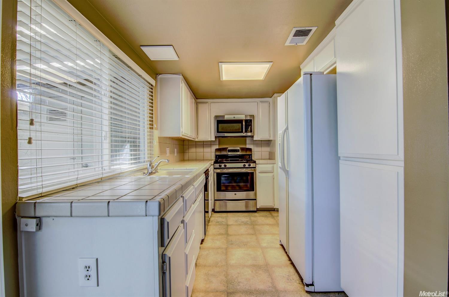 2352 Via Camino Ave, Carmichael, CA 95608 photo 3