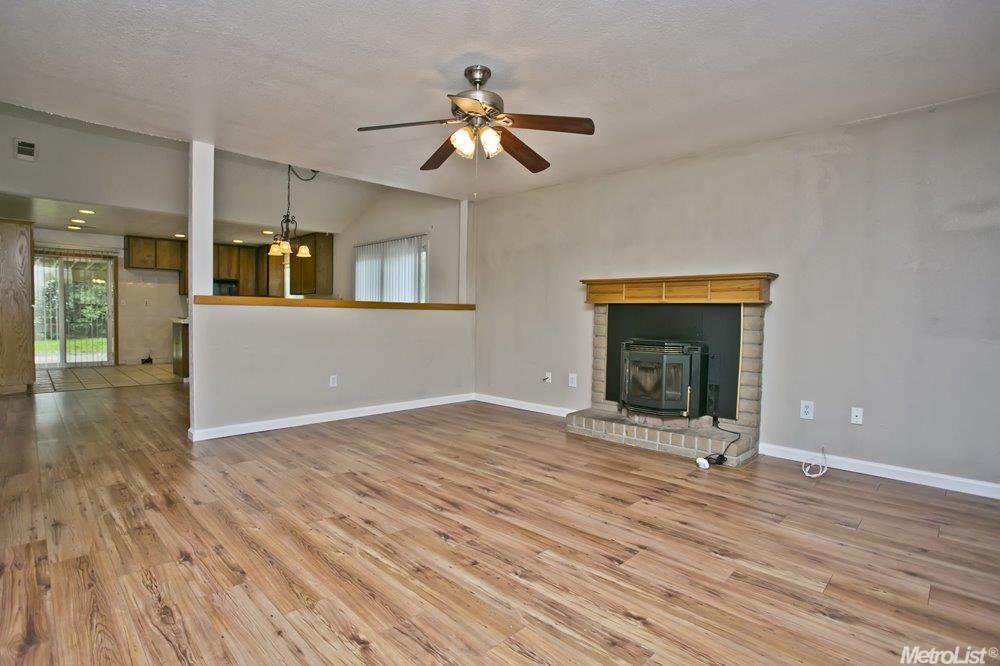 1187 Wembley Way, Manteca, CA 95336 photo 2