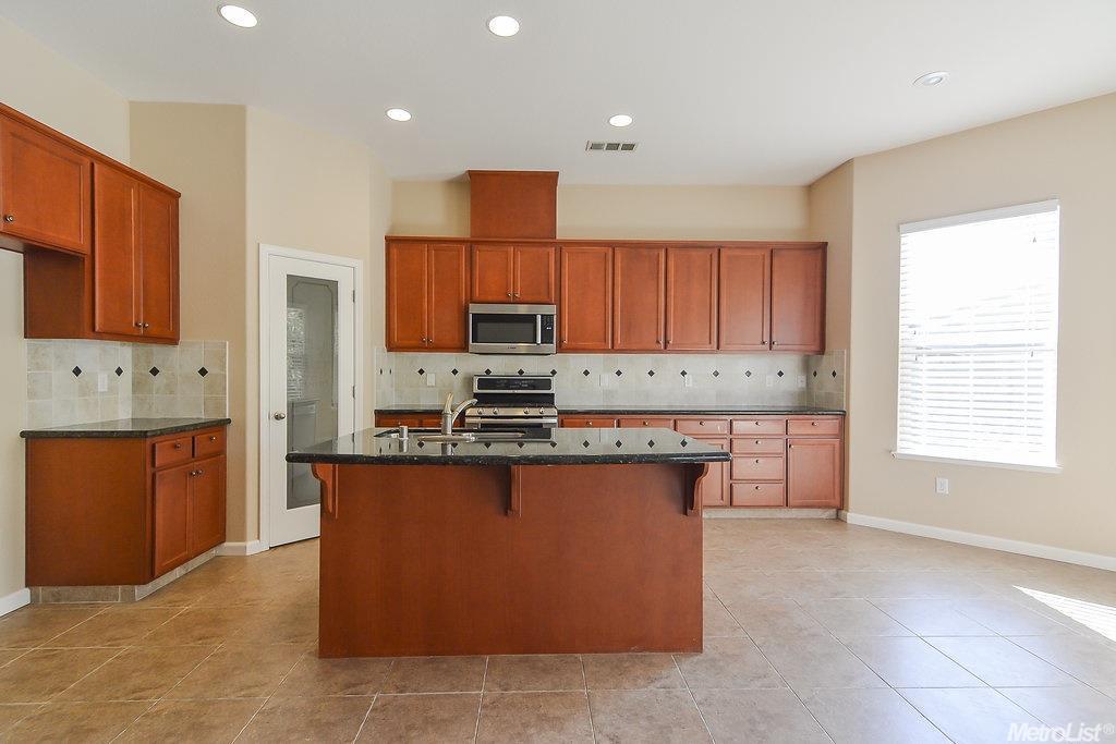 1729 Jackie Pl, Manteca, CA 95337 photo 11
