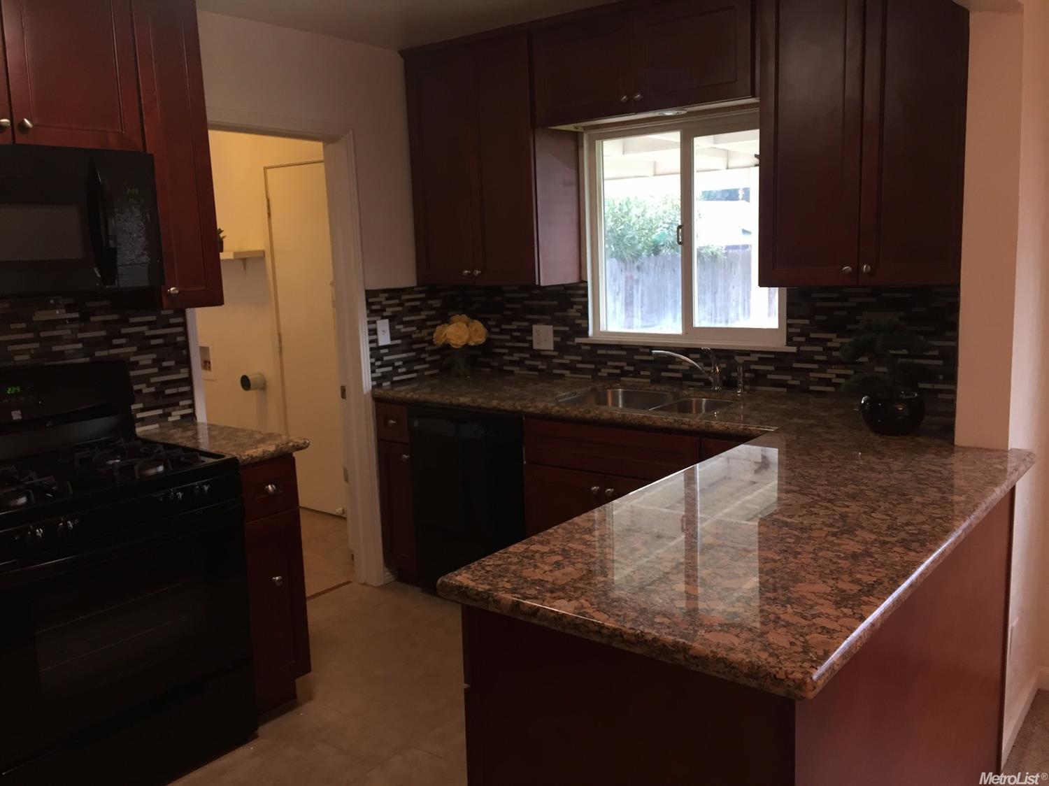 2037 7th St, Hughson, CA 95326 photo 9