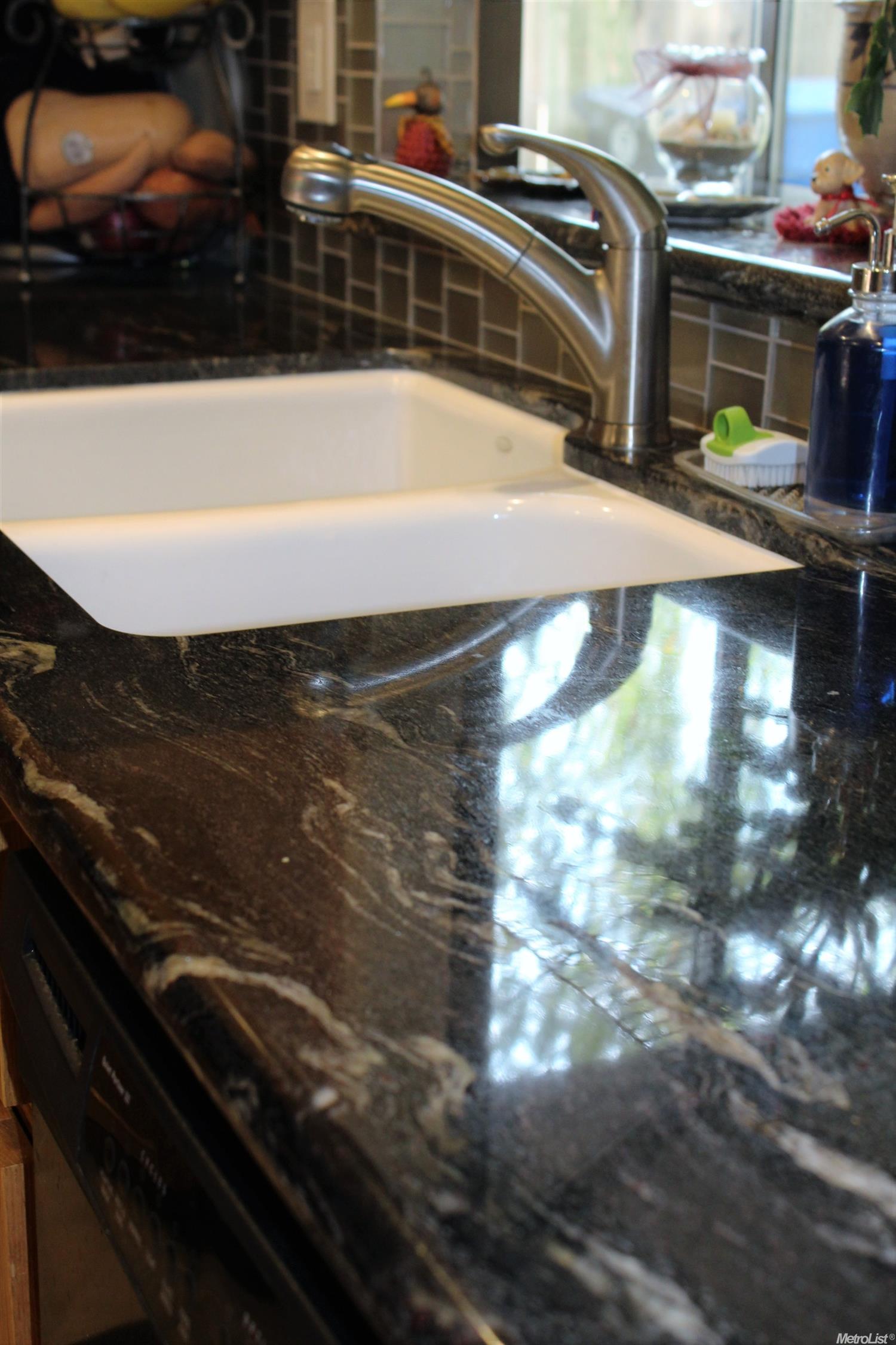 326 Cherry Ln, Manteca, CA 95337 photo 5