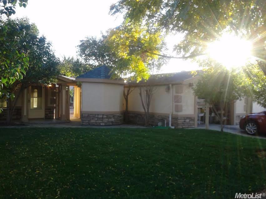 862 Marion St, Manteca, CA 95337 photo 2