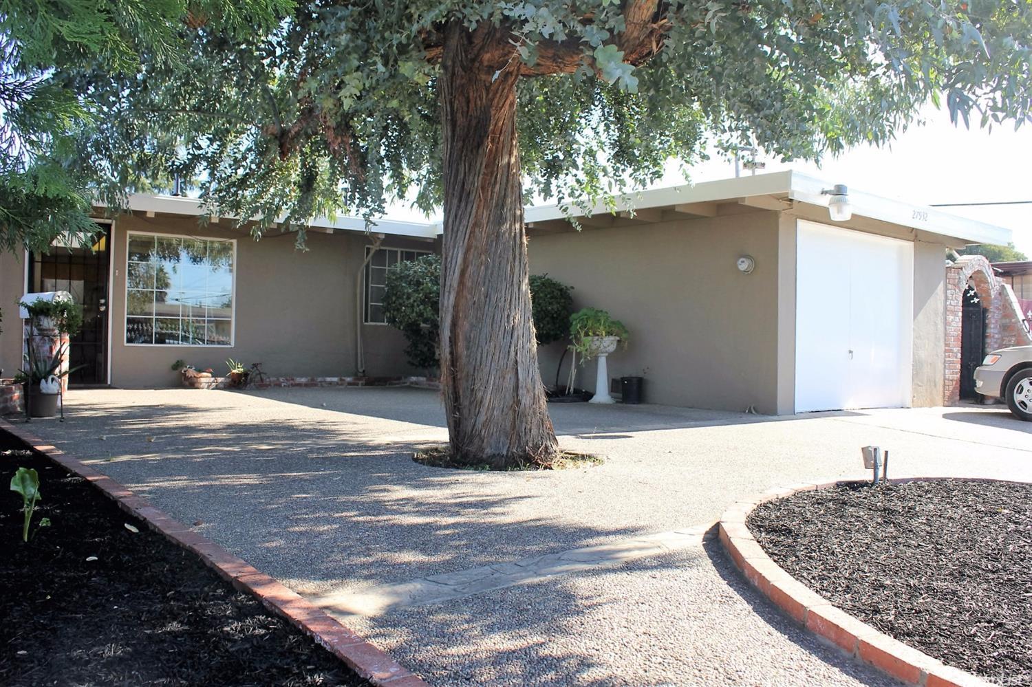 27932 Biscayne Ave, Hayward, CA 94544 photo 1