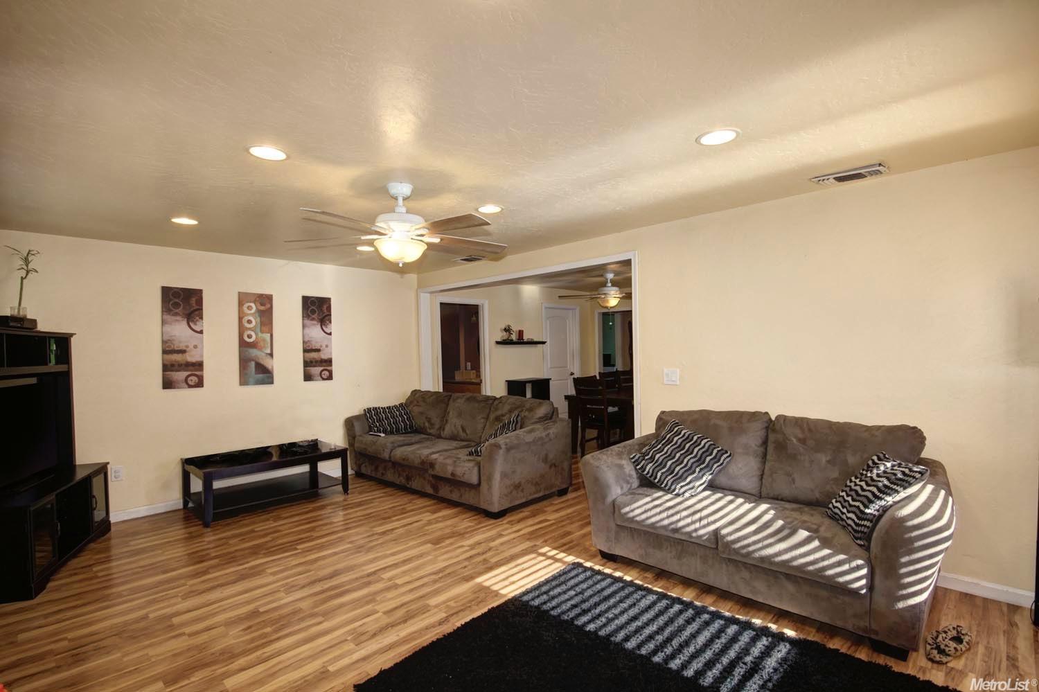 6244 Walnut Ave, Orangevale, CA 95662 photo 4