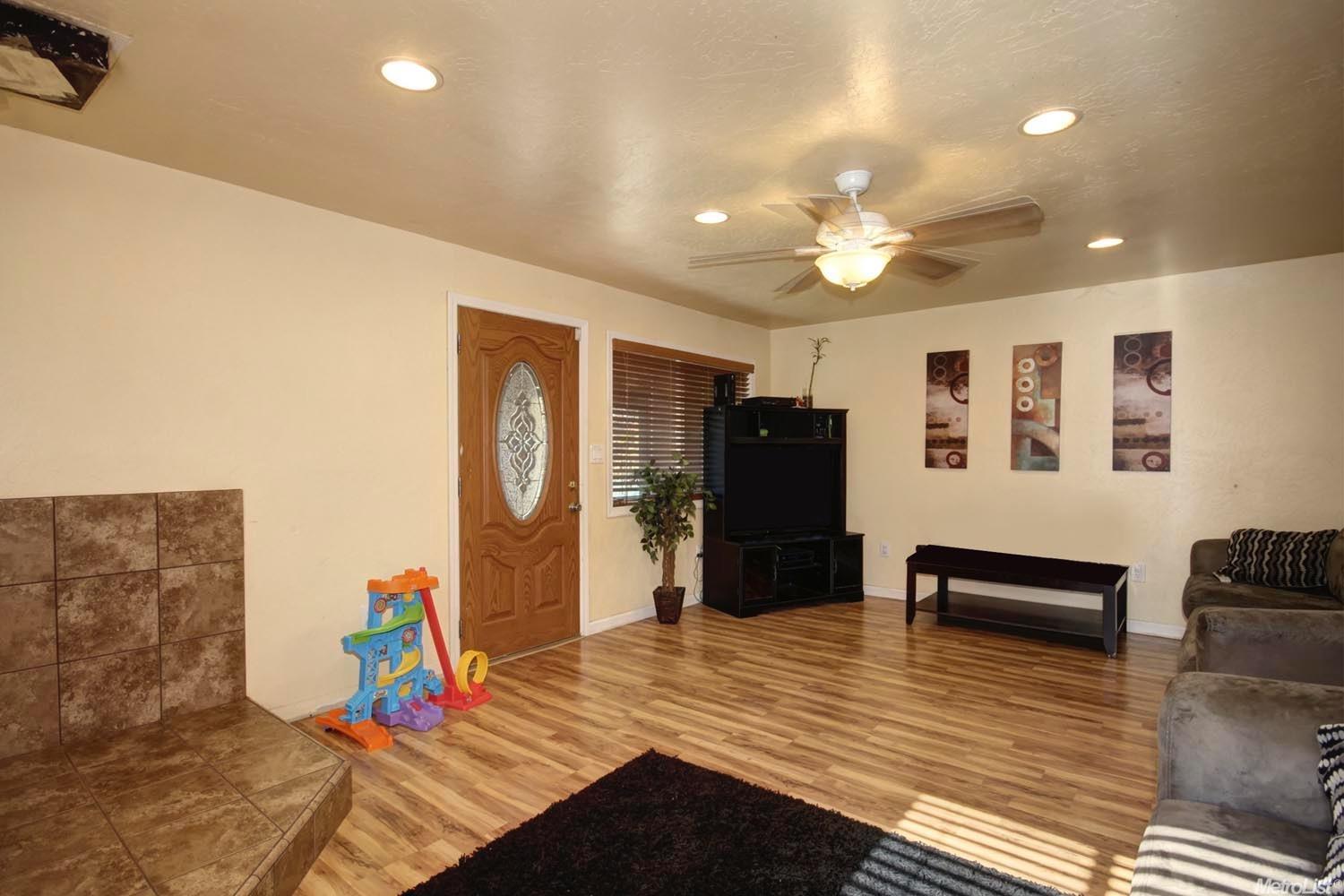 6244 Walnut Ave, Orangevale, CA 95662 photo 3