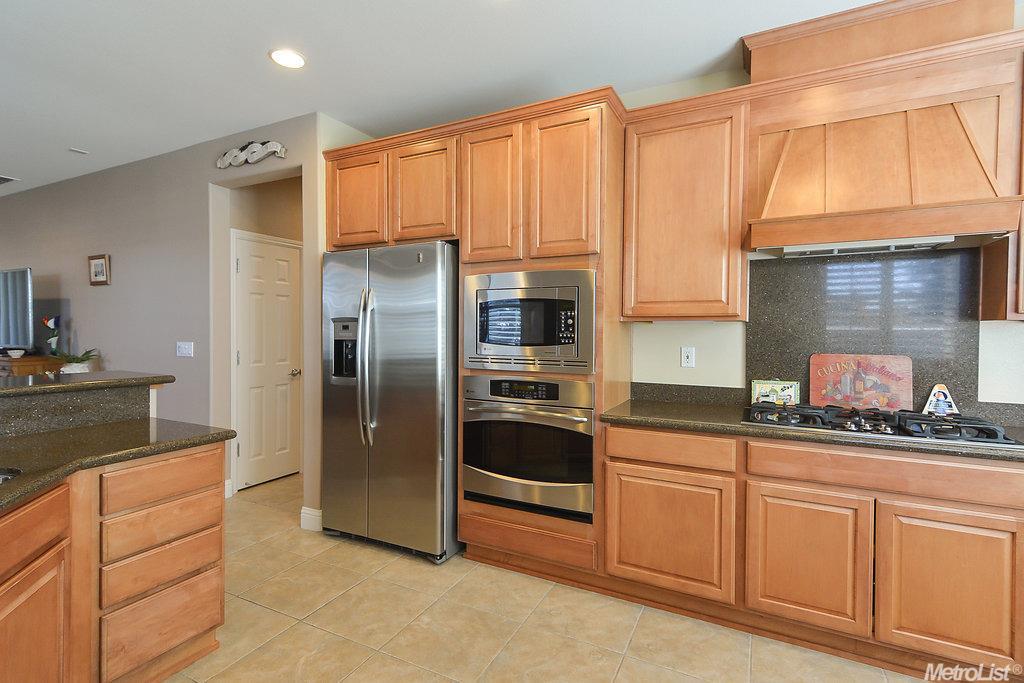 2211 Bellchase Dr, Manteca, CA 95336 photo 8