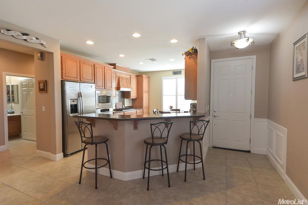 2211 Bellchase Dr, Manteca, CA 95336 photo 4