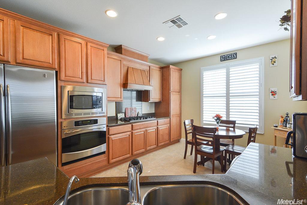 2211 Bellchase Dr, Manteca, CA 95336 photo 5