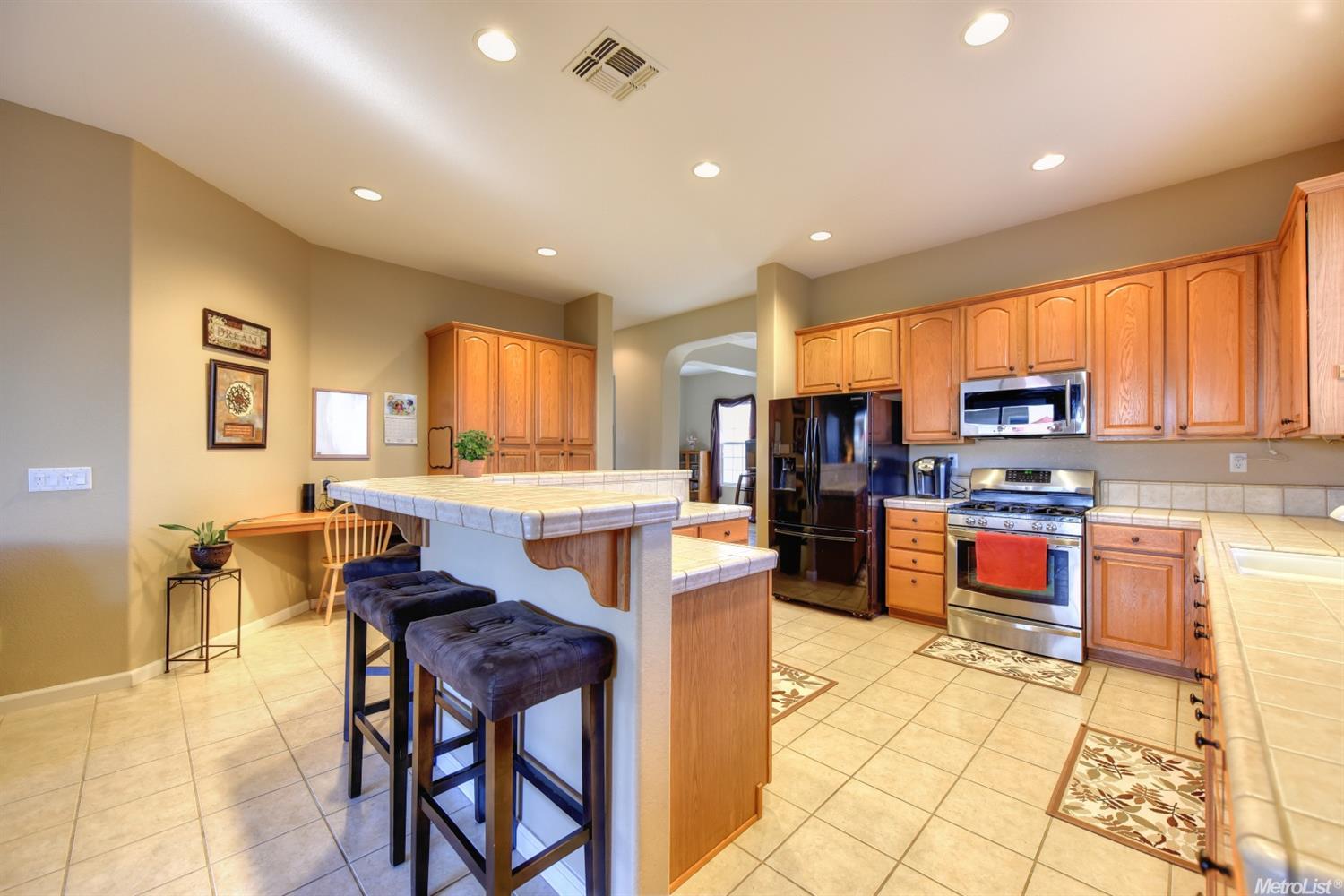 213 Daisy Dr, Galt, CA 95632 photo 7