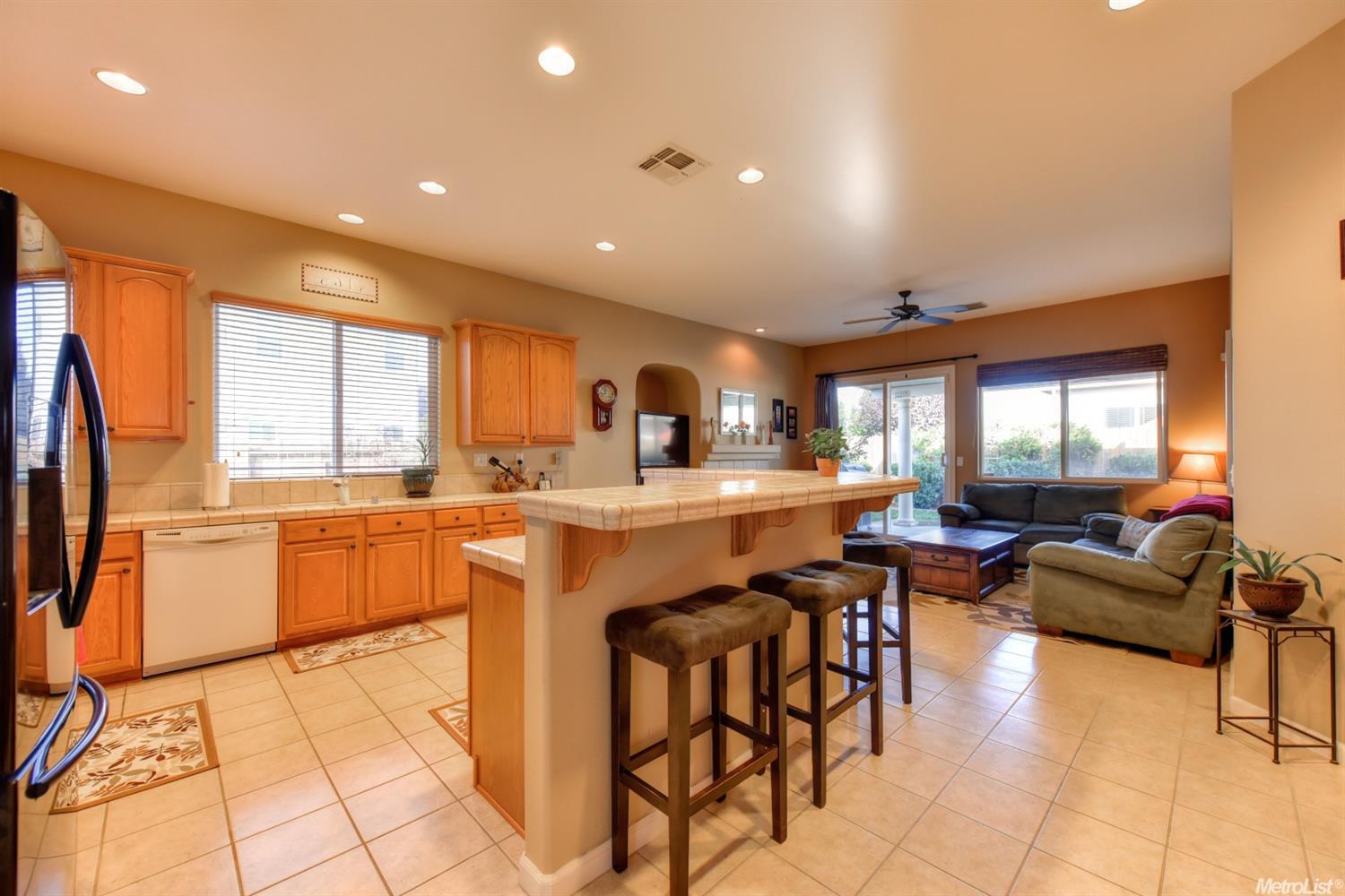 213 Daisy Dr, Galt, CA 95632 photo 8
