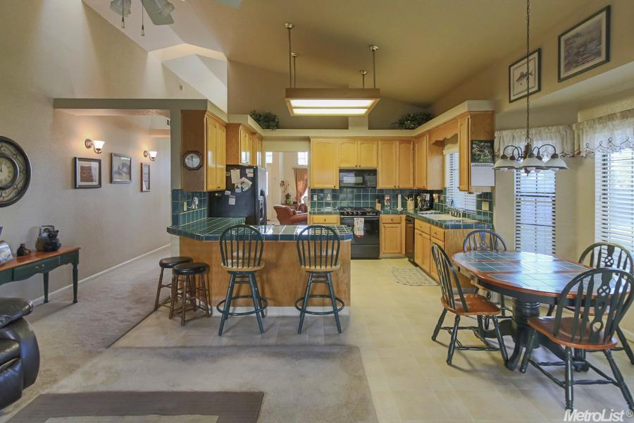 1517 Brookside Dr, Manteca, CA 95336 photo 7