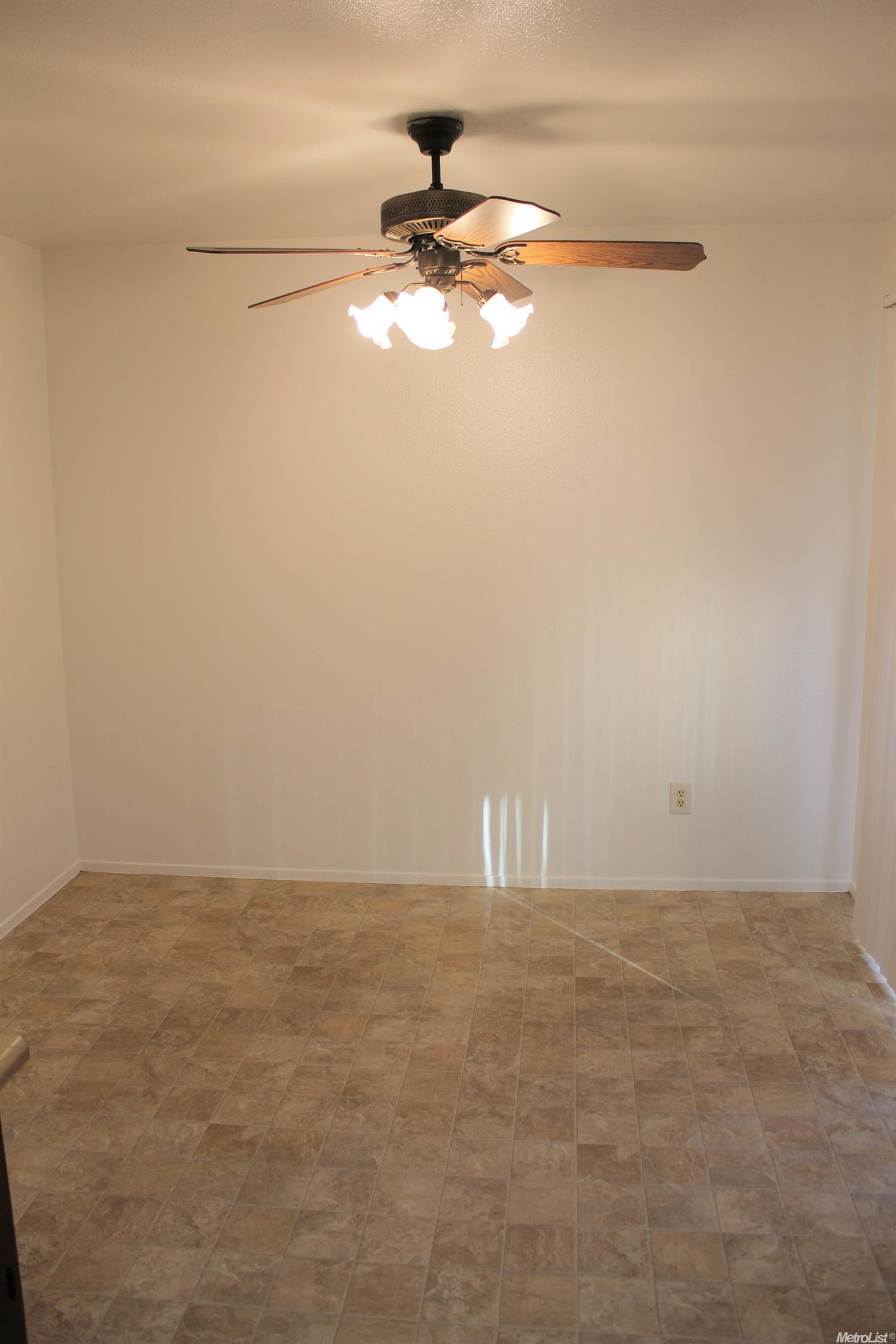 2016 Ridgecrest Dr, Modesto, CA 95351 photo 4