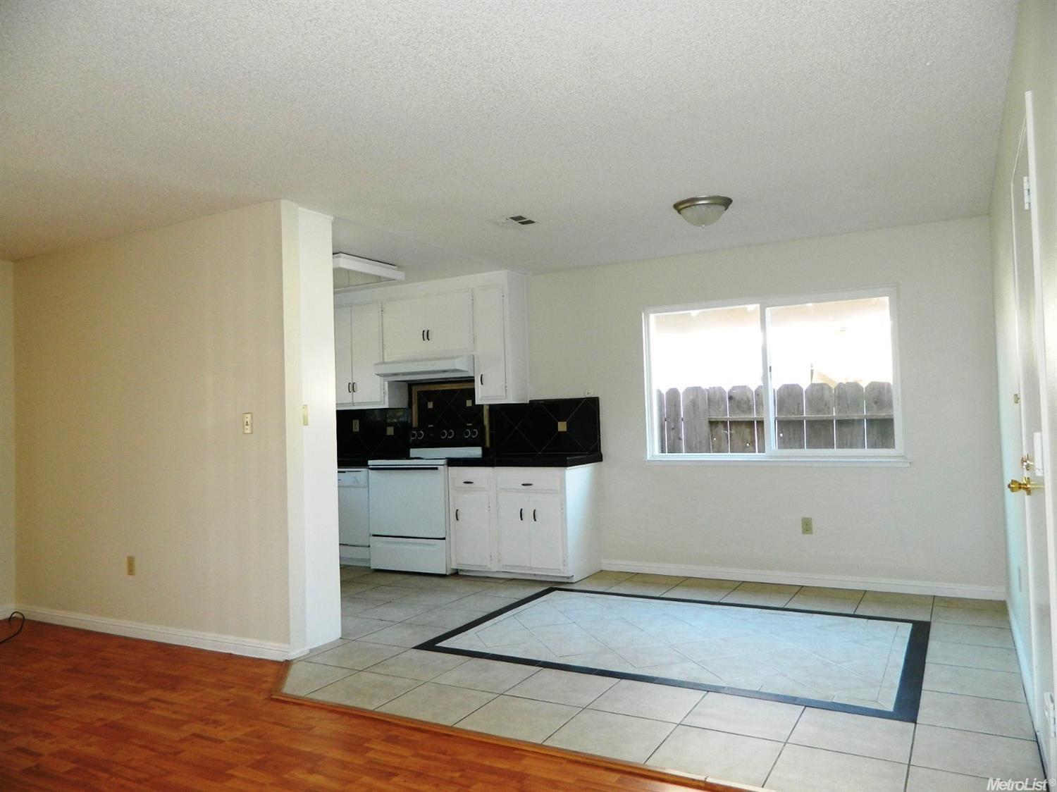 2405 Murray St, Turlock, CA 95382 photo 4