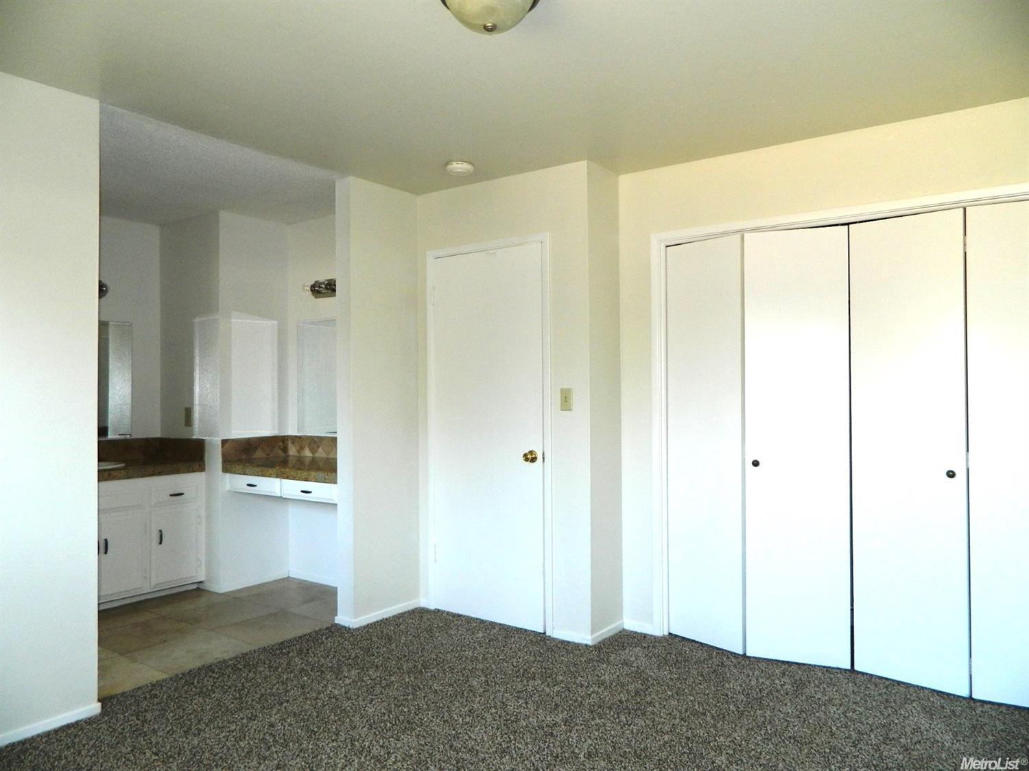 2405 Murray St, Turlock, CA 95382 photo 11