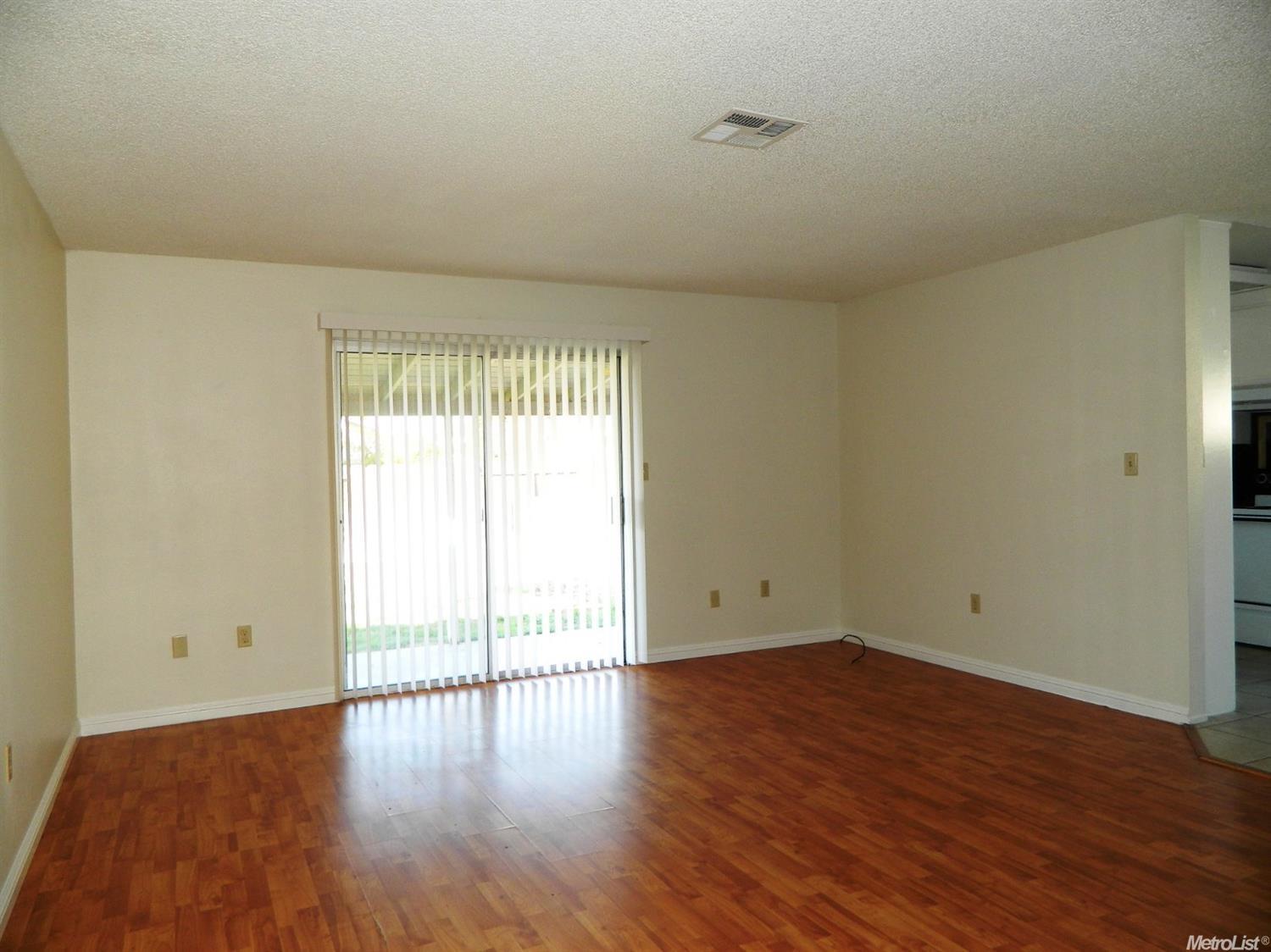 2405 Murray St, Turlock, CA 95382 photo 7