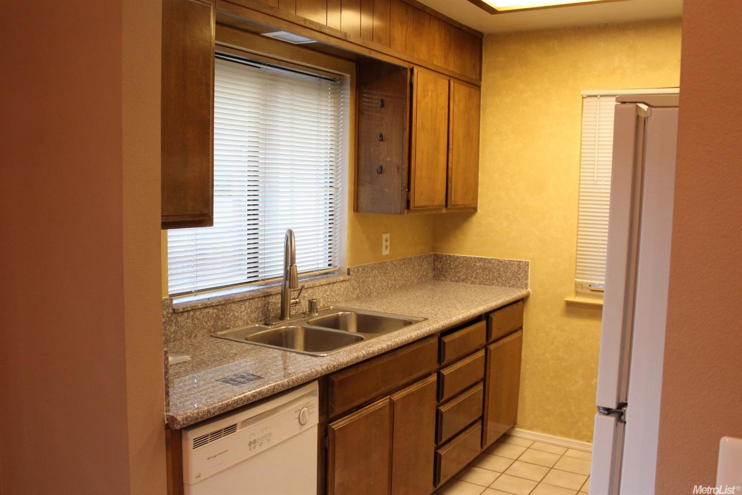1824 Cape Cod, Lodi, CA 95242 photo 4