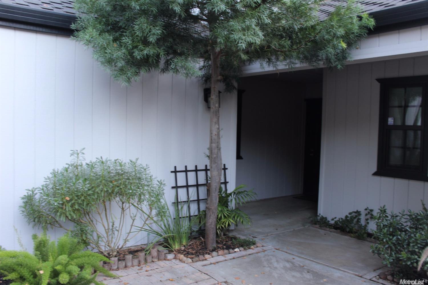 1824 Cape Cod, Lodi, CA 95242 photo 2