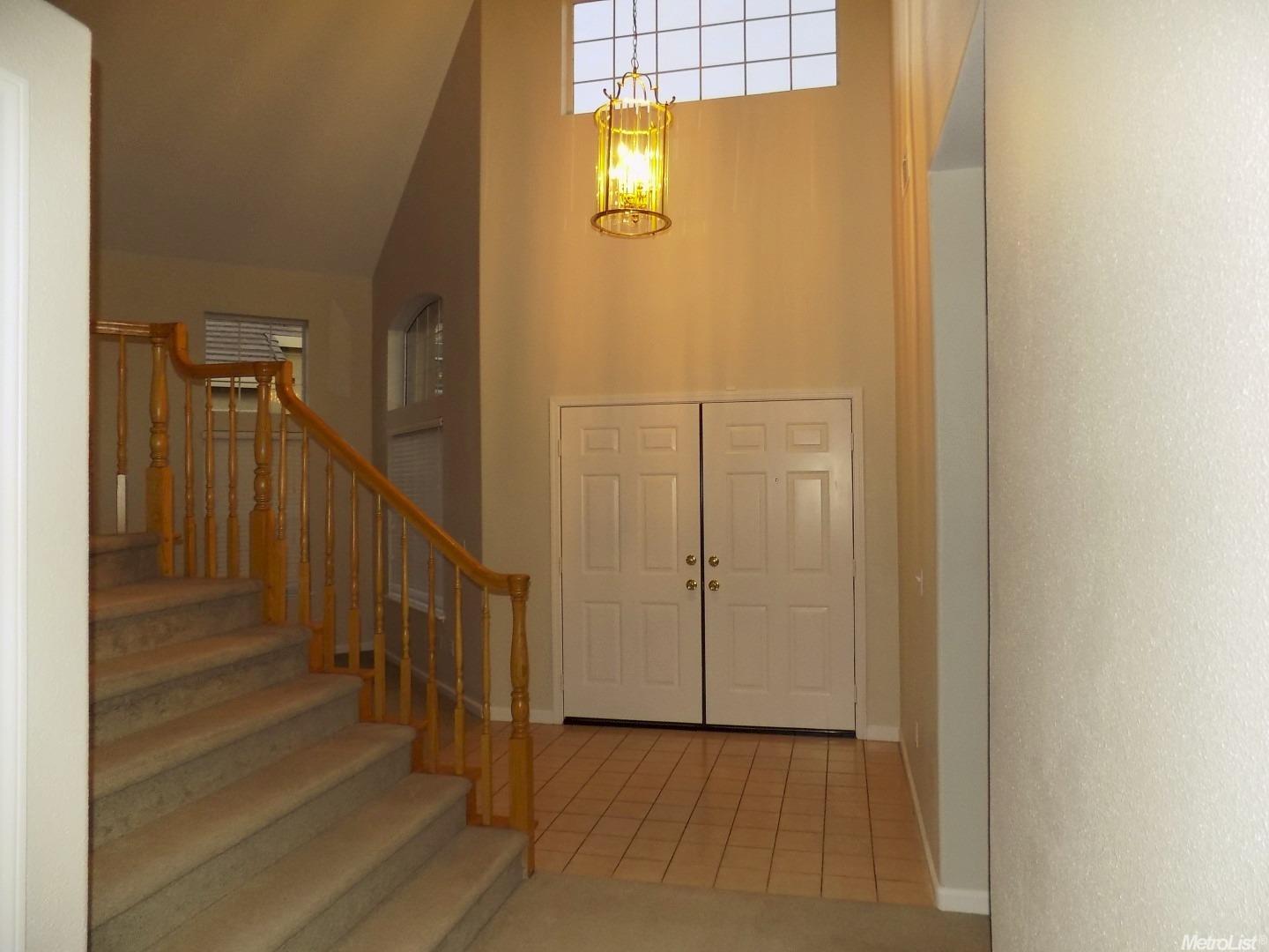 1465 Yorkshire Loop, Tracy, CA 95376 photo 4