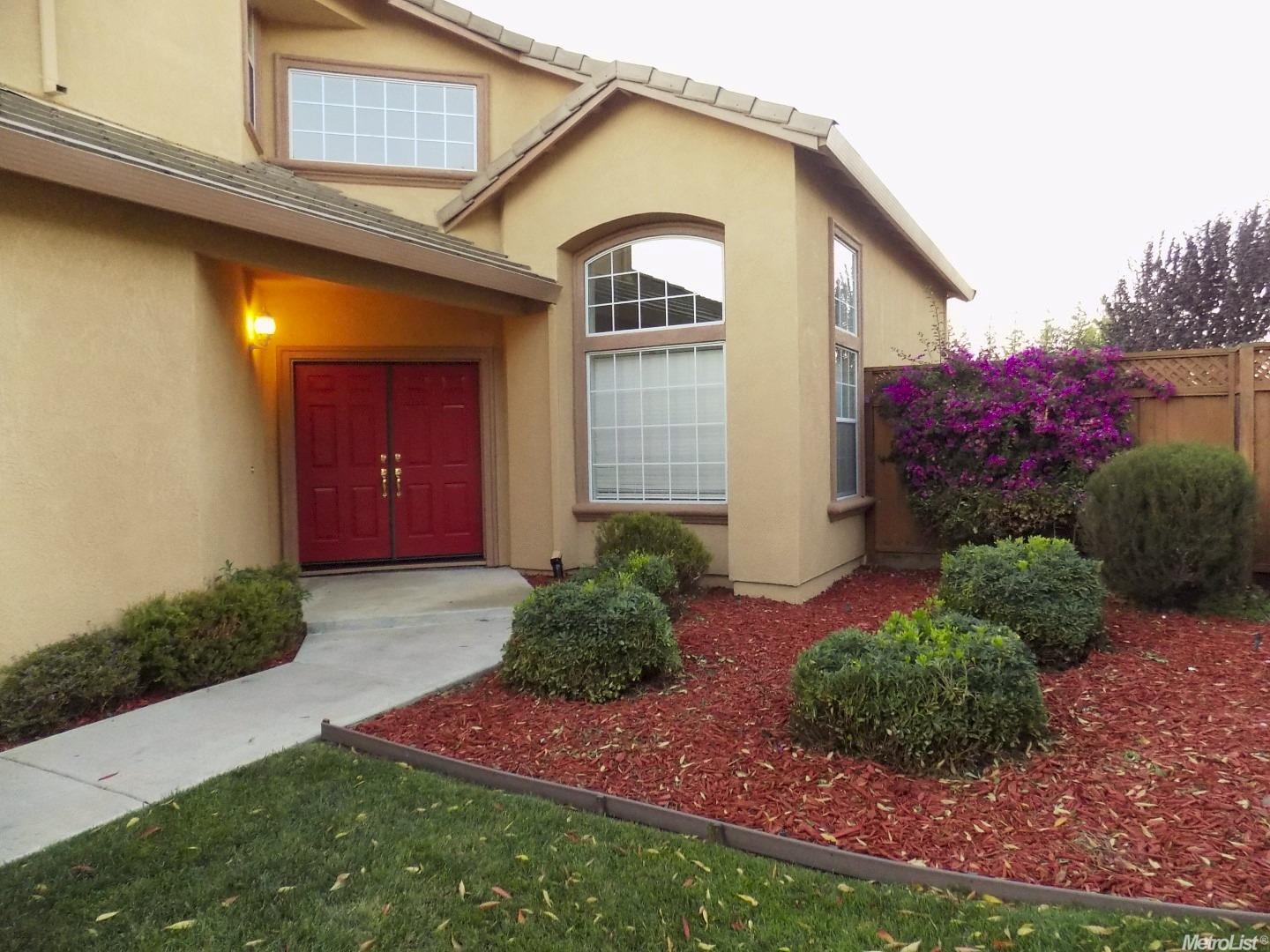 1465 Yorkshire Loop, Tracy, CA 95376 photo 2