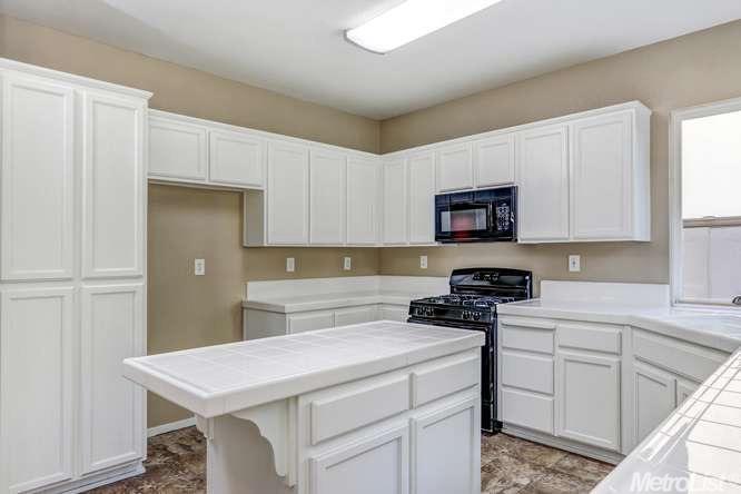 49 E Ferdinand St, Tracy, CA 95376 photo 5