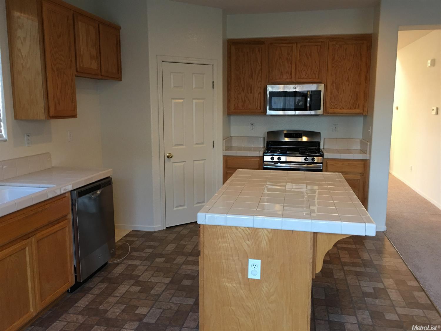 951 Silver Ct, Lathrop, CA 95330 photo 5