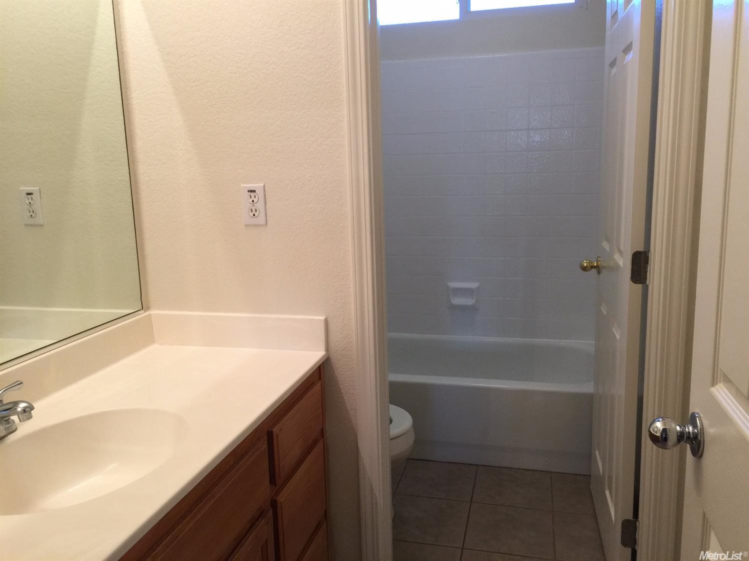 951 Silver Ct, Lathrop, CA 95330 photo 16