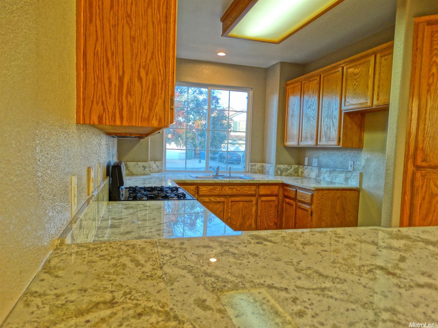 2392 Summer Crest Dr, Turlock, CA 95382 photo 8