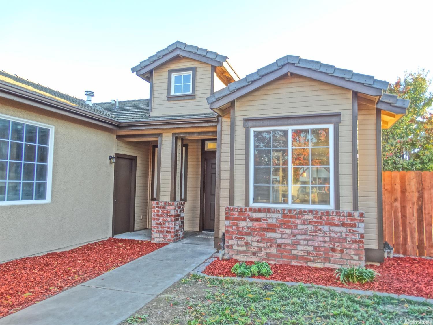 2392 Summer Crest Dr, Turlock, CA 95382 photo 2