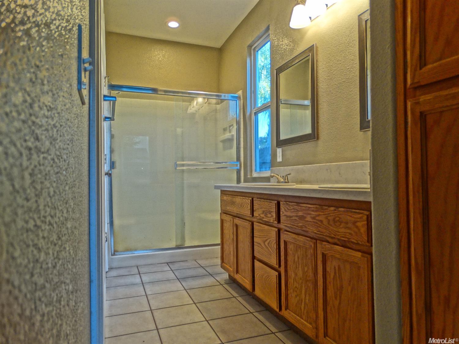 2392 Summer Crest Dr, Turlock, CA 95382 photo 12