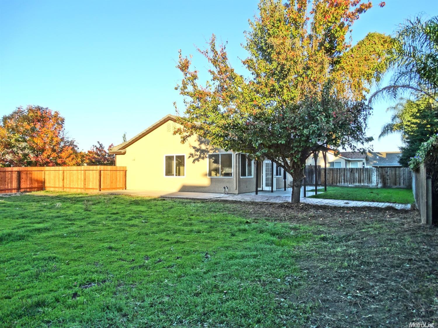 2392 Summer Crest Dr, Turlock, CA 95382 photo 3