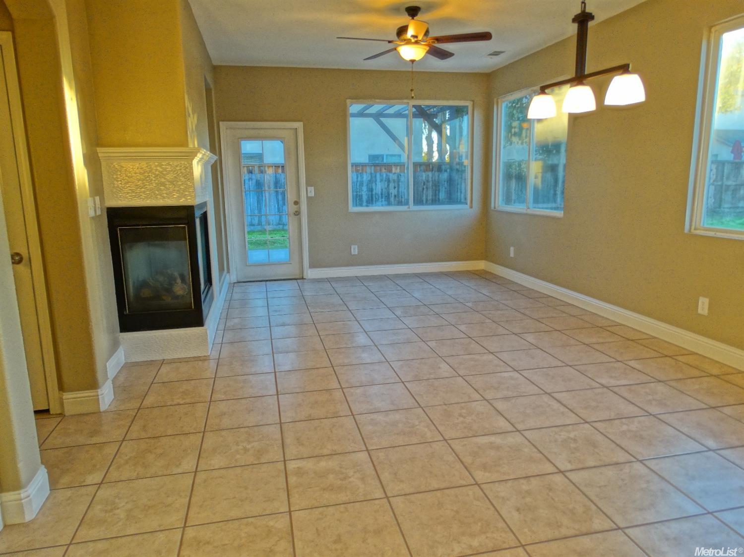 2392 Summer Crest Dr, Turlock, CA 95382 photo 6