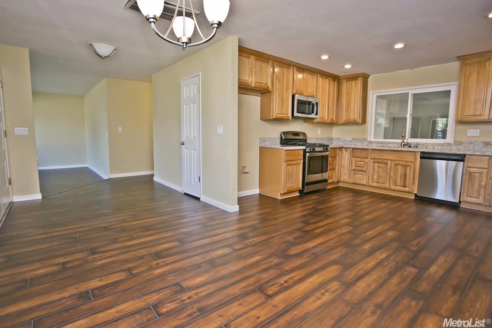1525 Gladwin Ln, Modesto, CA 95355 photo 8