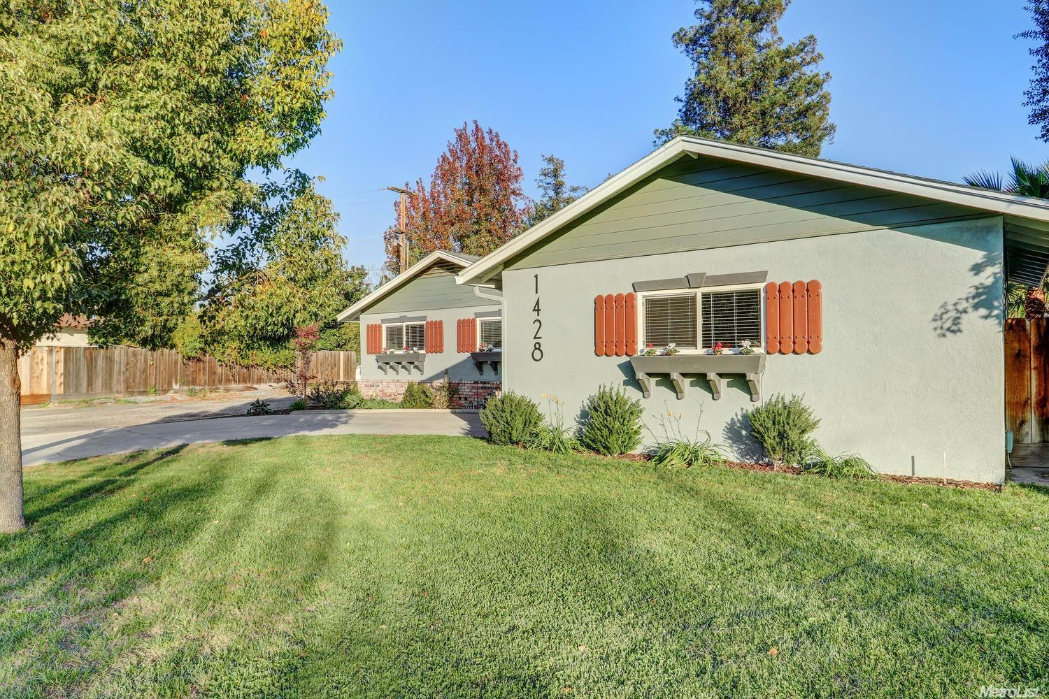 1428 Lorry Ave, Modesto, CA 95355 photo 2