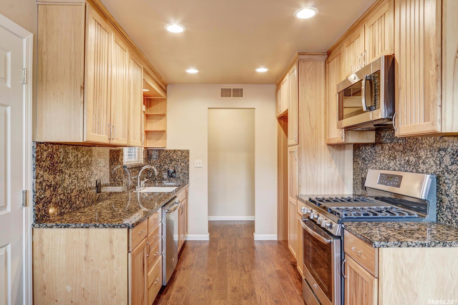 1428 Lorry Ave, Modesto, CA 95355 photo 8