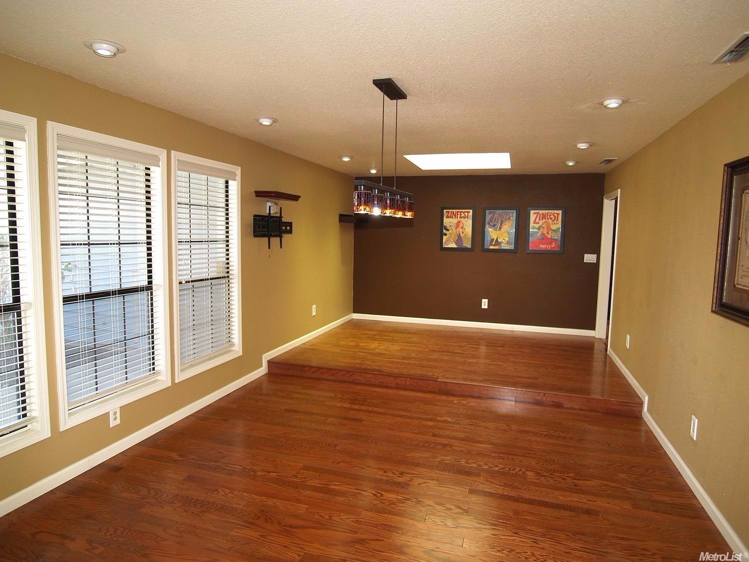 1313 Fruitridge Dr, Modesto, CA 95351 photo 2
