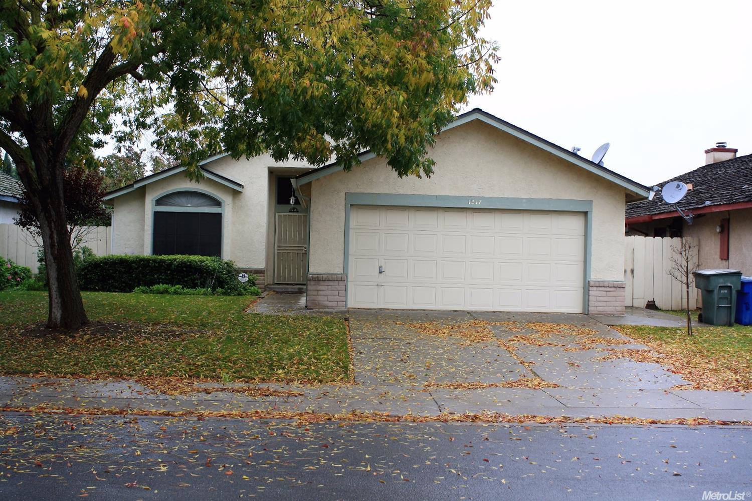 1317 Riverette Dr, Modesto, CA 95351 photo 1