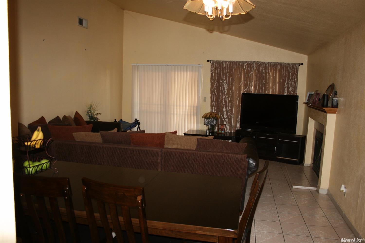 601 Park Meadow Dr, Modesto, CA 95358 photo 3