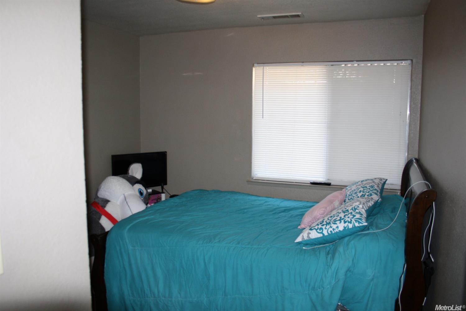 601 Park Meadow Dr, Modesto, CA 95358 photo 9