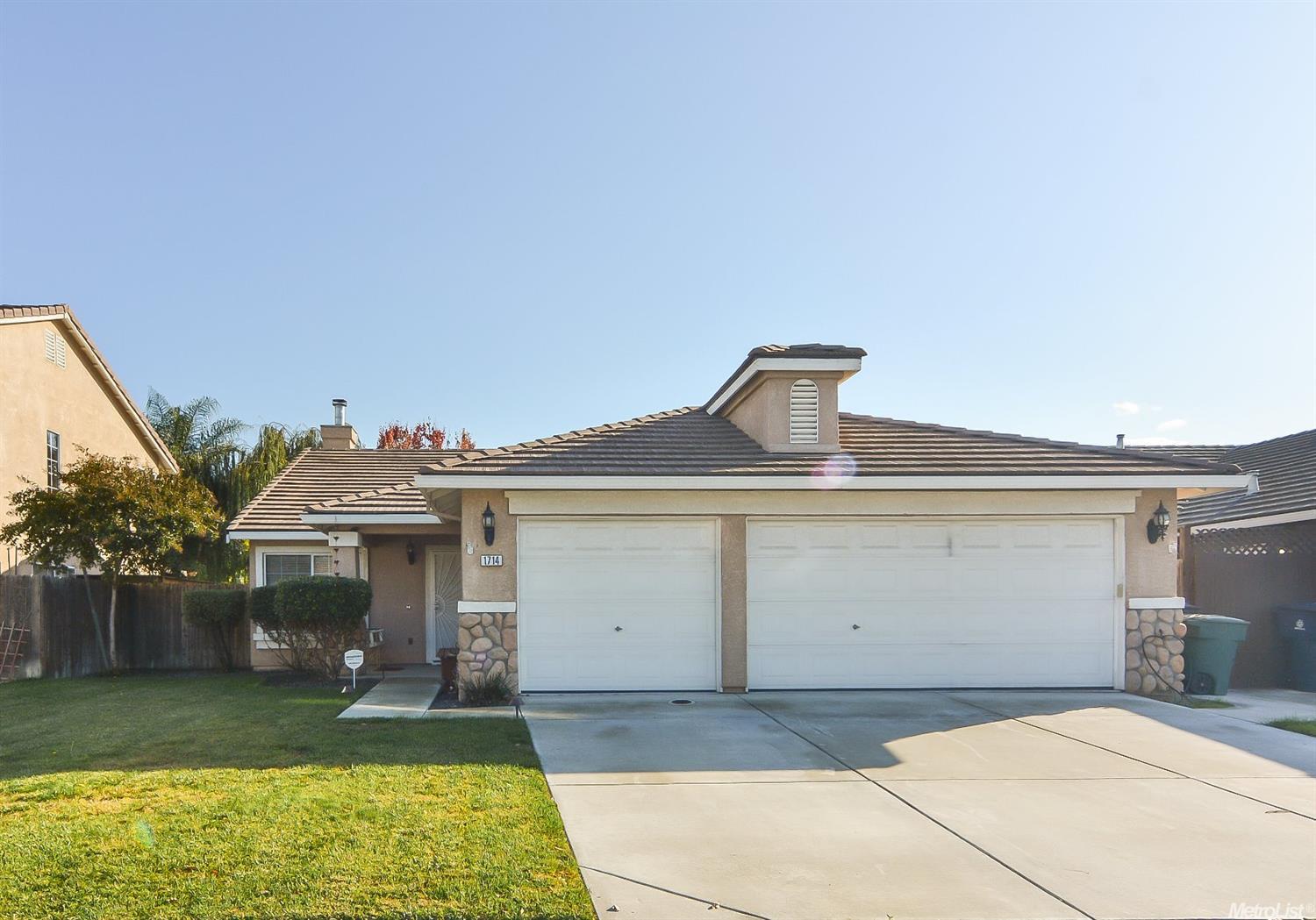 1714 Ray Wise Ln, Tracy, CA 95376 photo 2