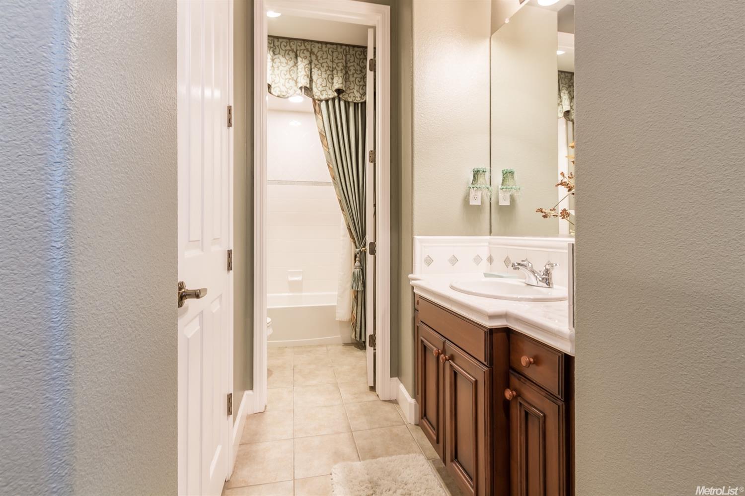 2032 Fairway Oaks Dr, Ripon, CA 95366 photo 14