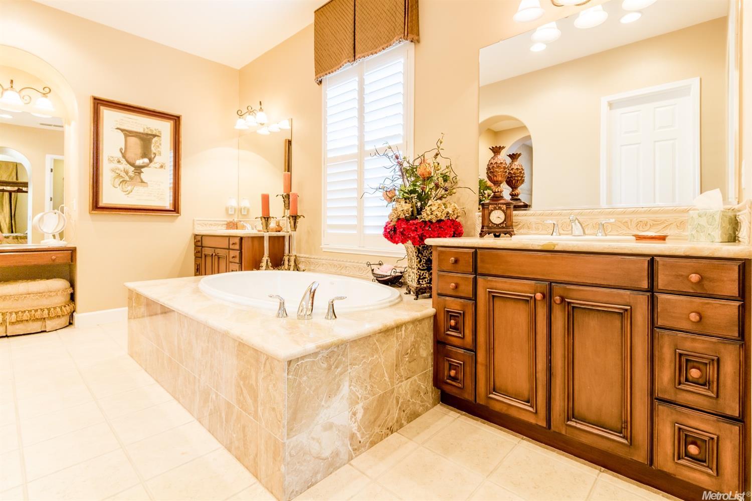 2032 Fairway Oaks Dr, Ripon, CA 95366 photo 30