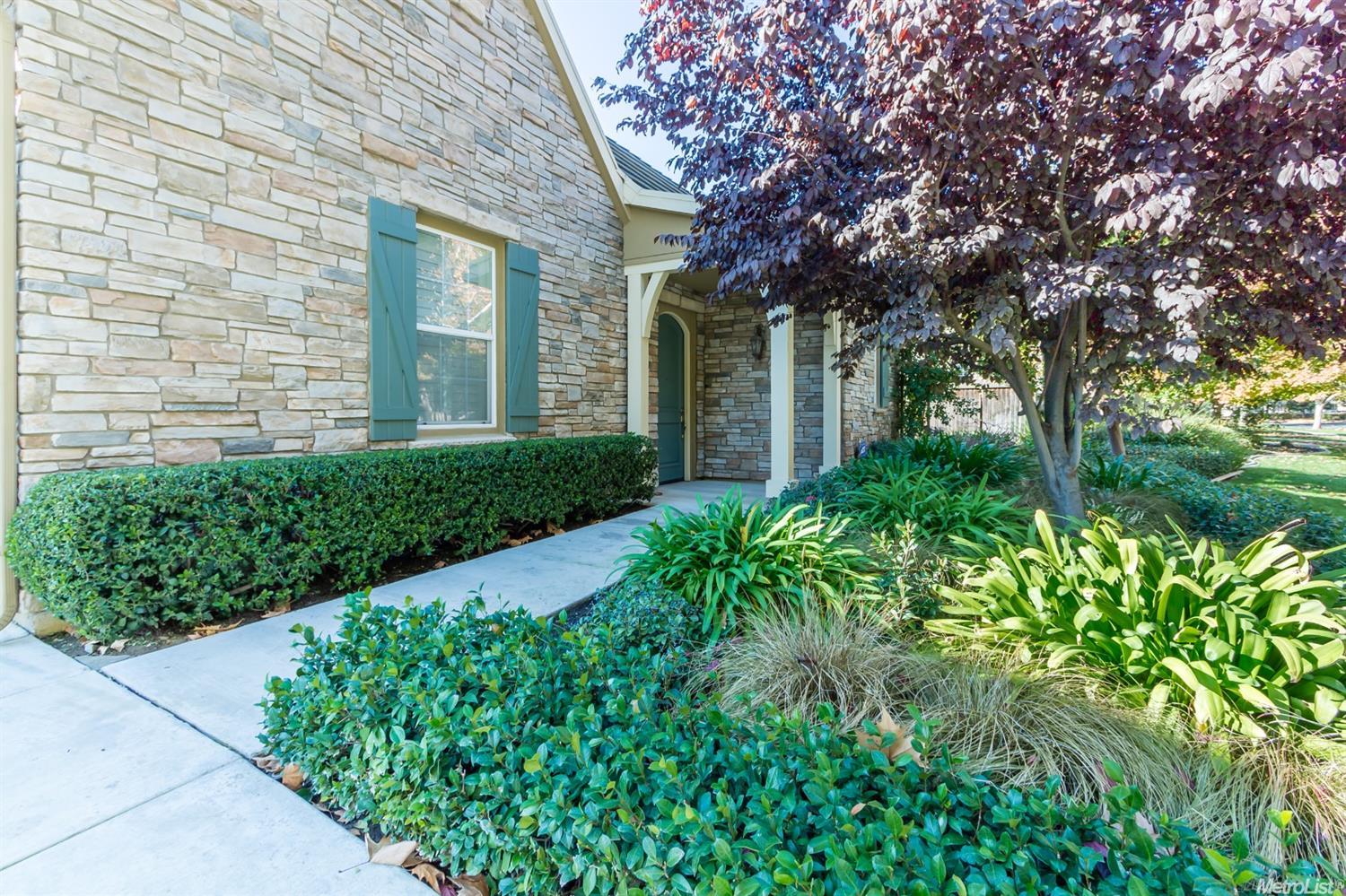 2032 Fairway Oaks Dr, Ripon, CA 95366 photo 3