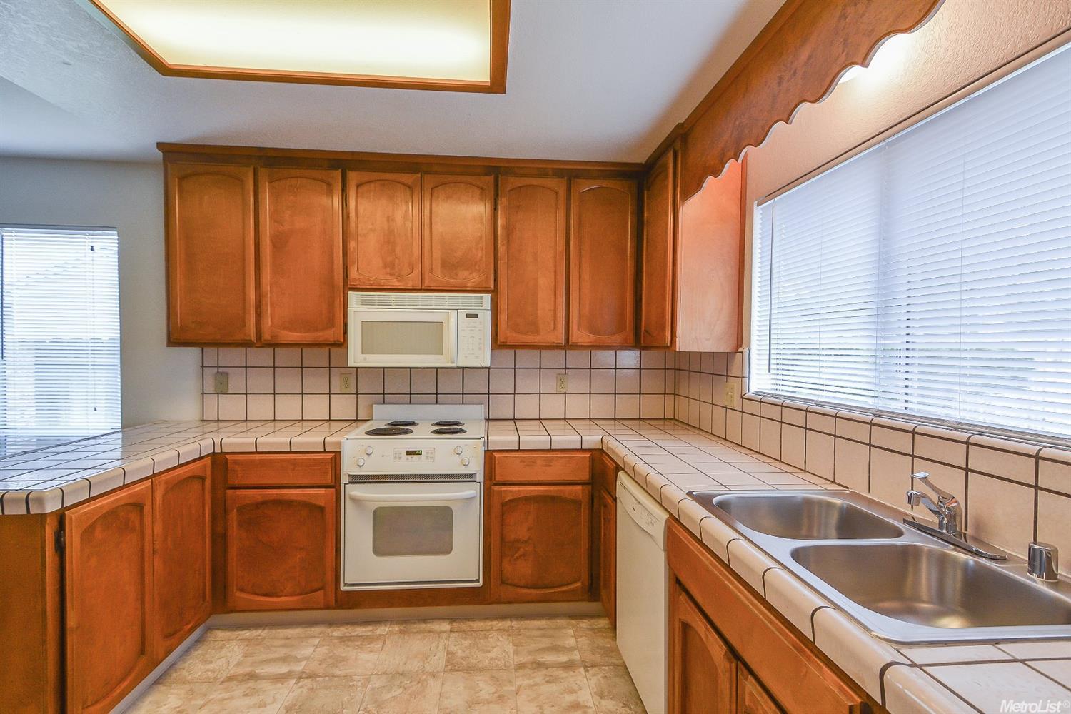 1160 Mountain Dew Ave, Manteca, CA 95336 photo 4