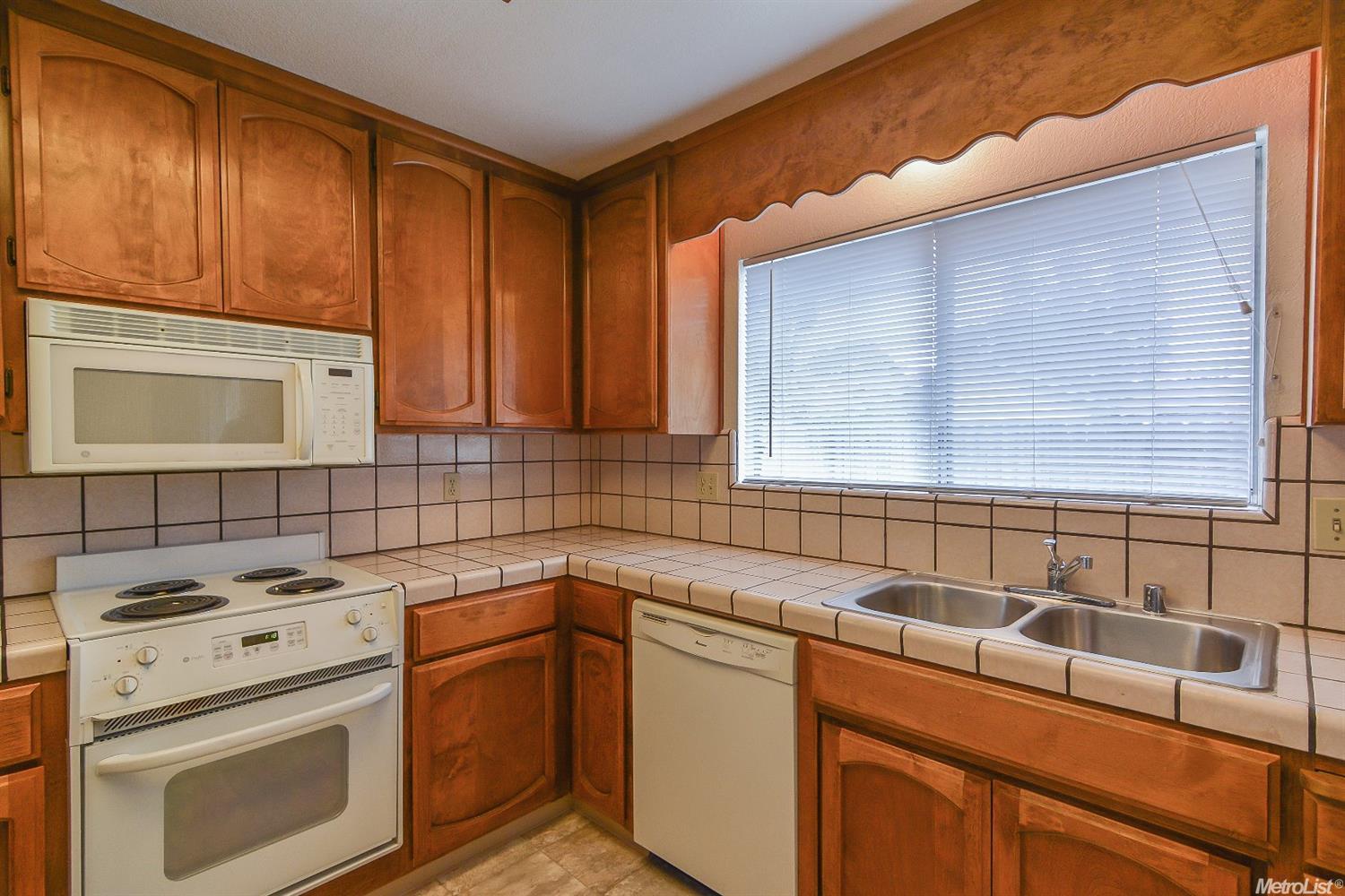 1160 Mountain Dew Ave, Manteca, CA 95336 photo 5